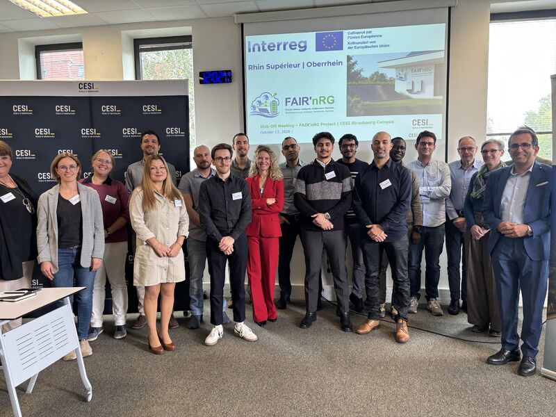 Photo de tous les partenaires du projet rassemblés lors du kick off du projet